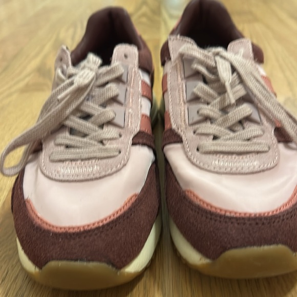 Like *New* Gola Women's Chicago Blush and Maroon Sneakers size 6 - Picture 7 of 9
